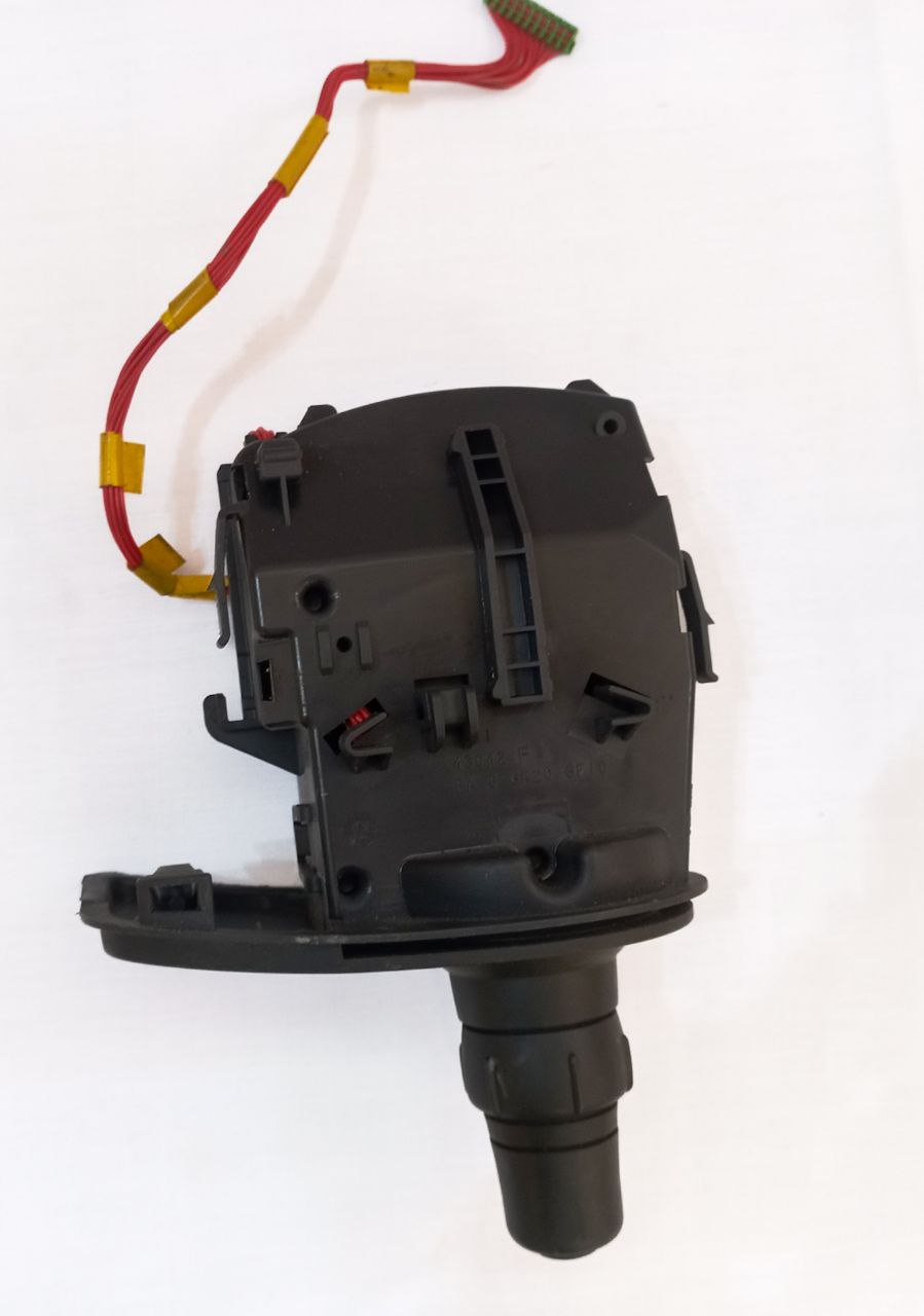 Interrupteur 88102001078 RENAULT CLIO 3 PHASE 1 2006 1.5DCI 70CV 3P NOIR CLIGNOTANTS